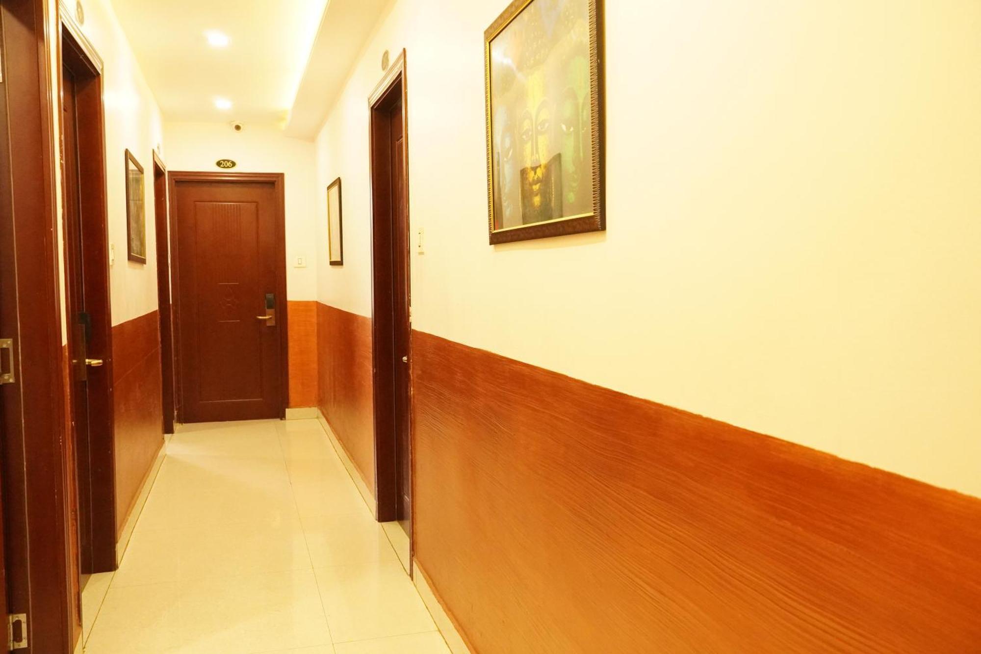 Hotel Eleven Heights ,Bhopal Exterior photo