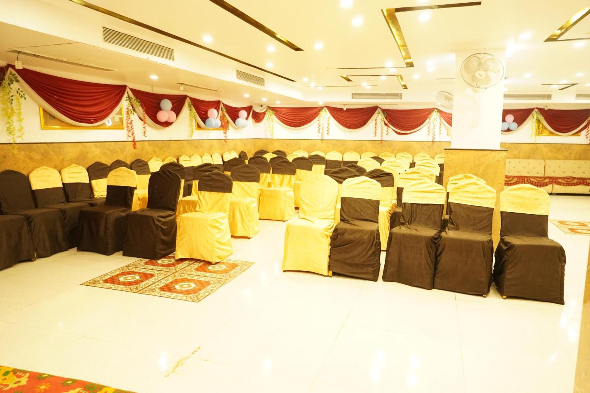 Hotel Eleven Heights ,Bhopal Exterior photo